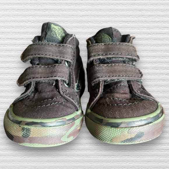 Vans Sk8 Mid Reissue V Skate Shoes Black / Camo - Picture 3 of 9